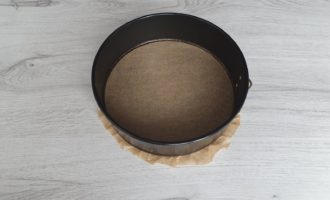 tapetam tava cu hartie de copt